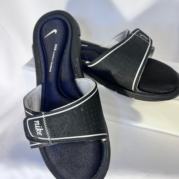 Nike Comfort Footbed Slip On Velcro Closure-Women's Size 9-Black/White-Memory - Picture 1 of 16